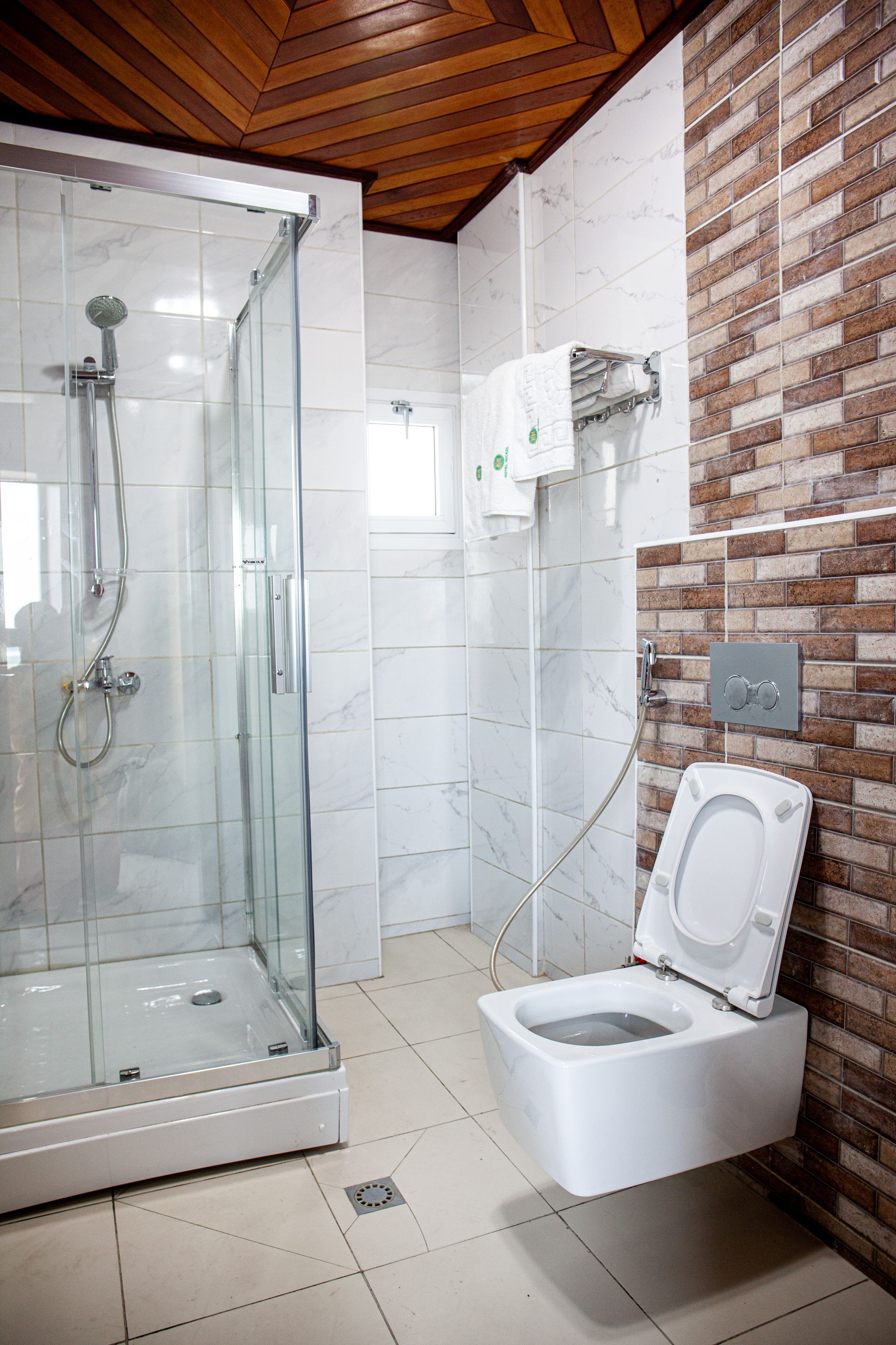 Chambre Confort — Hôtel Mickel Akwa Bonadibong